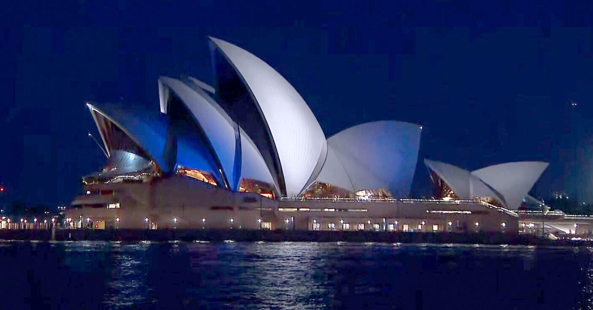Global Monuments Illuminate in Support of Israel, Sparking Controversy in Sydney